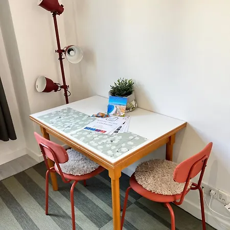 Moderne équipé à *
