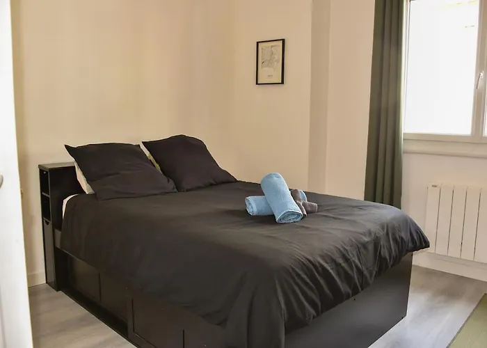 Appartement Moderne équipé à *