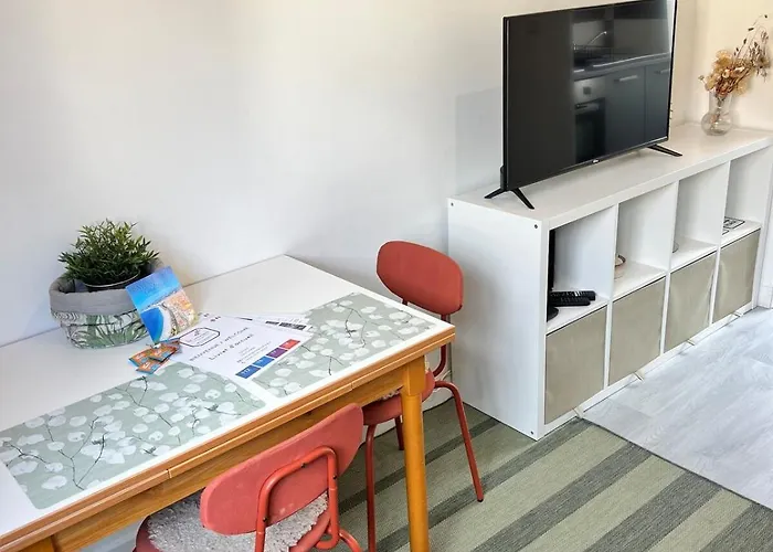 Moderne Equipe A شقة